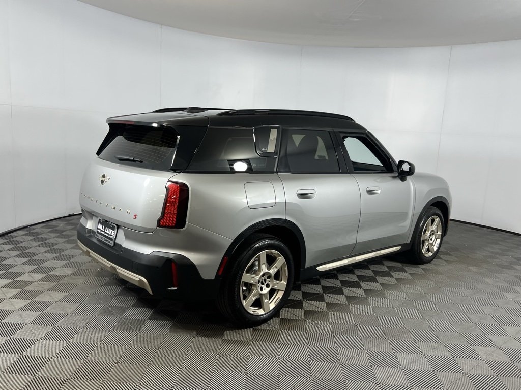 2025 Mini Cooper S ALL4 photo 2