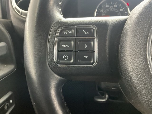 2015 Jeep Wrangler Unlimited Sahara photo 15
