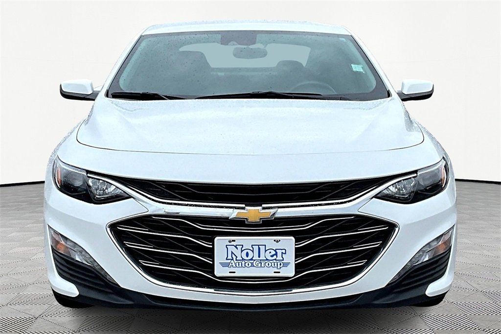 2024 Chevrolet Malibu 1LT photo 3