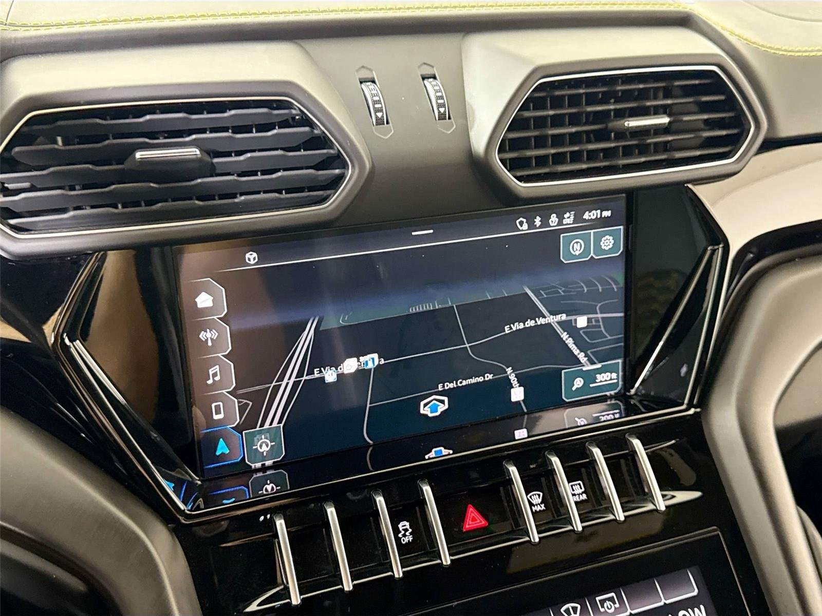 2022 Lamborghini Urus photo 16