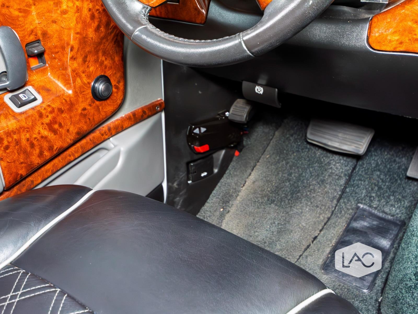 2019 Chevrolet Express photo 18