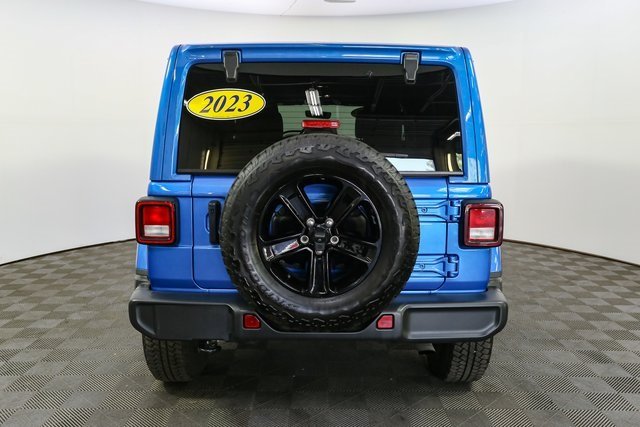 2023 Jeep Wrangler Altitude photo 7
