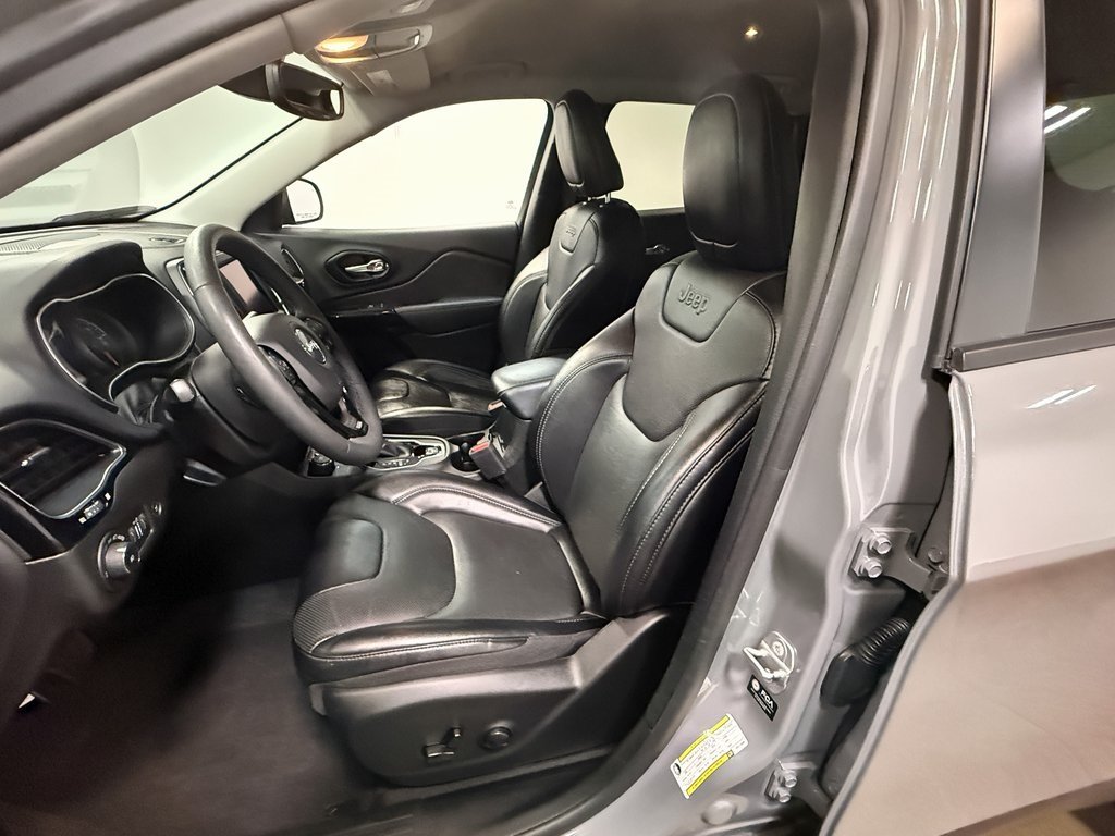 2023 Jeep Cherokee Altitude photo 9