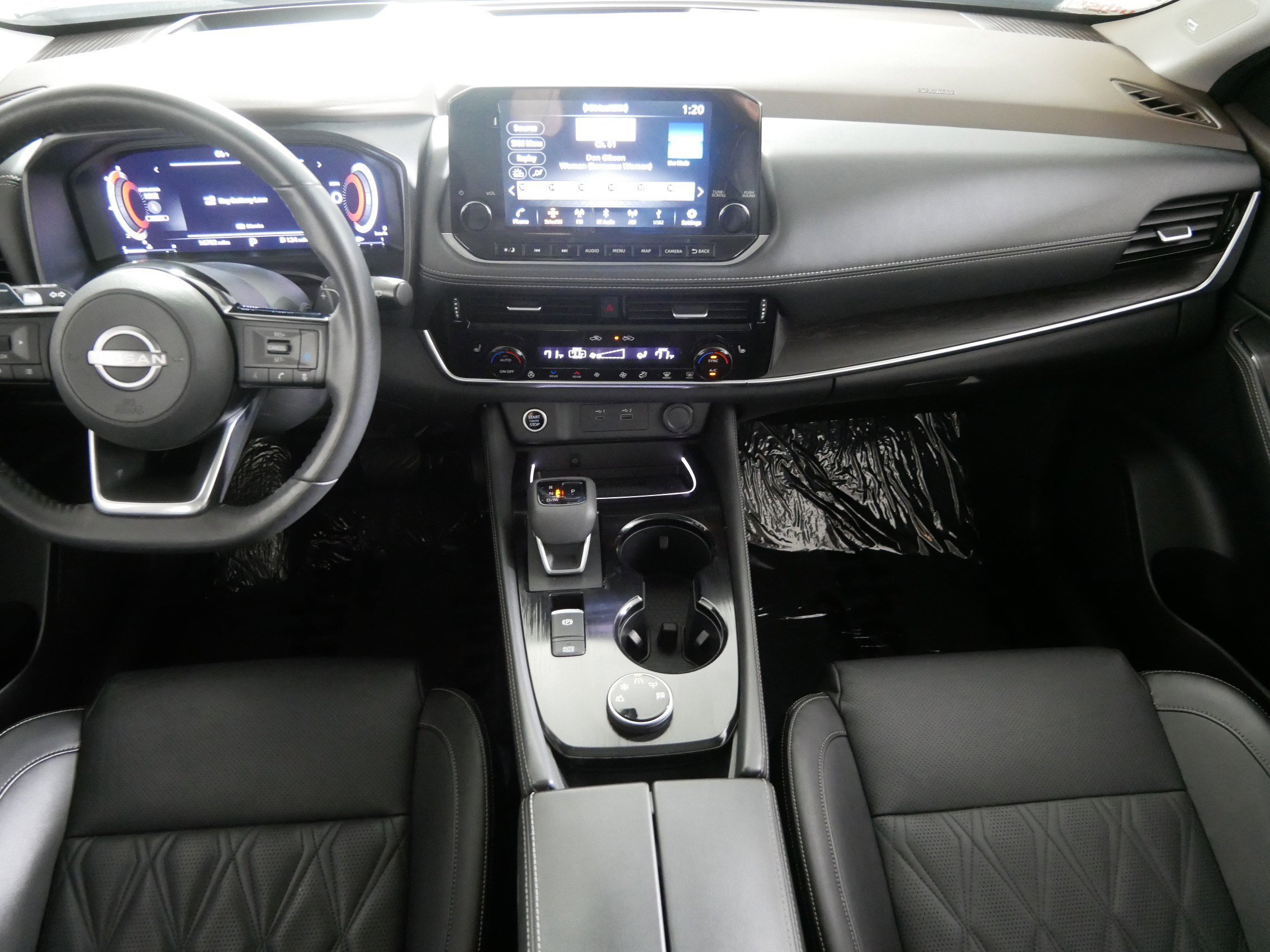 2022 Nissan Rogue Platinum photo 10