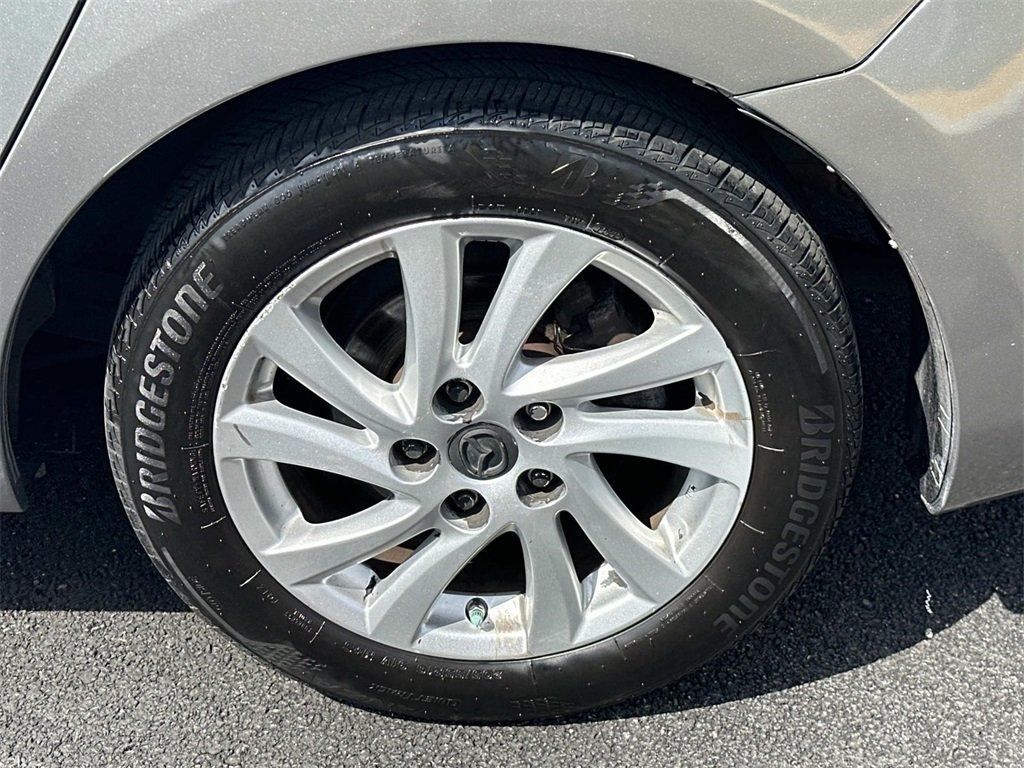 2012 Mazda Mazda3 Touring photo 9