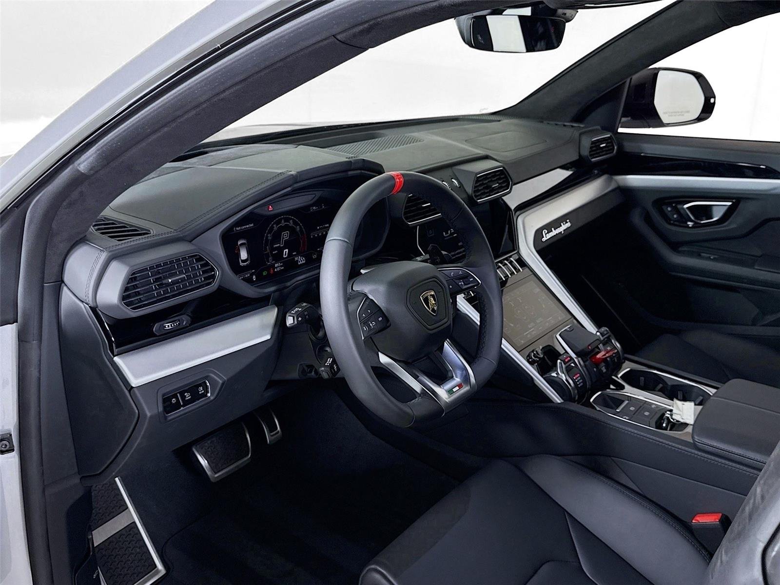 2024 Lamborghini Urus S photo 13