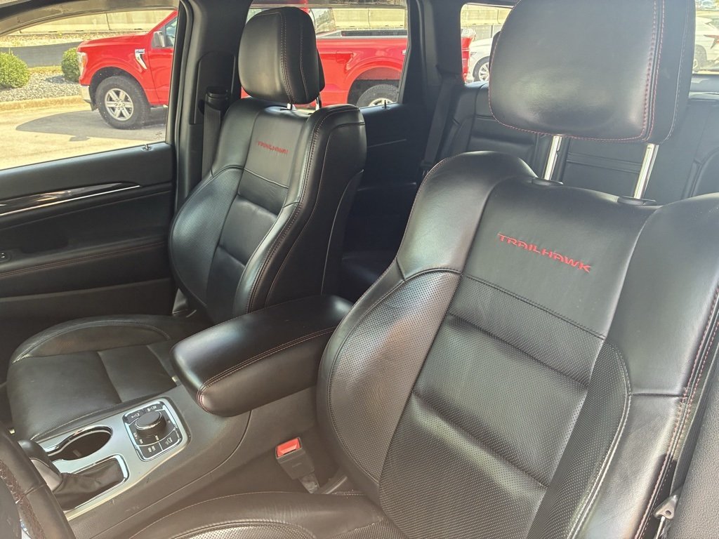 2019 Jeep Grand Cherokee Trailhawk photo 3