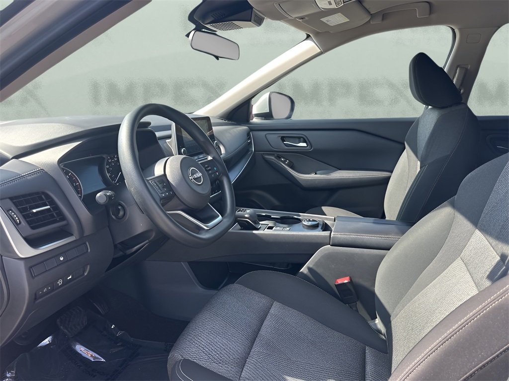 2024 Nissan Rogue SV photo 9