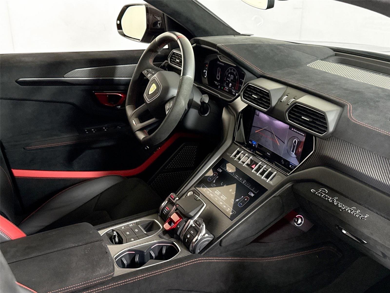 2023 Lamborghini Urus Performante photo 29