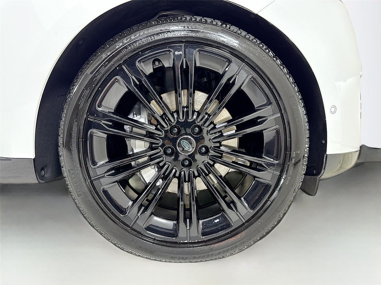 2024 Land Rover Range Rover SE SV photo 34