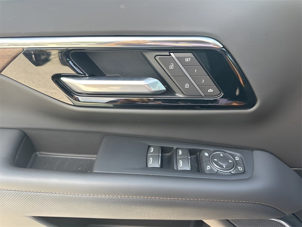 2025 Chevrolet Tahoe High Country photo 25