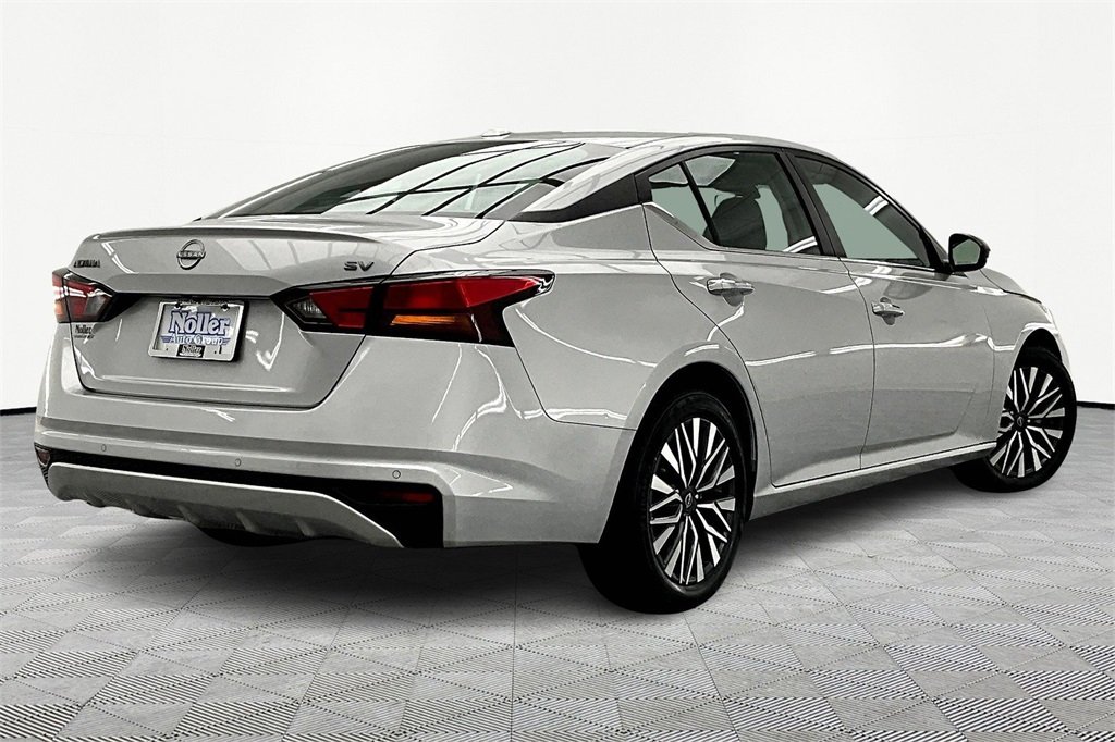 2024 Nissan Altima 2.5 SV photo 2