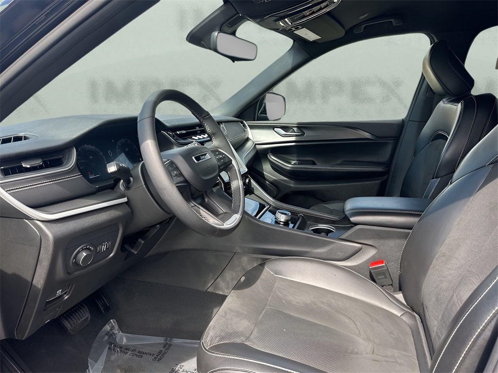 2024 Jeep Grand Cherokee Altitude photo 8