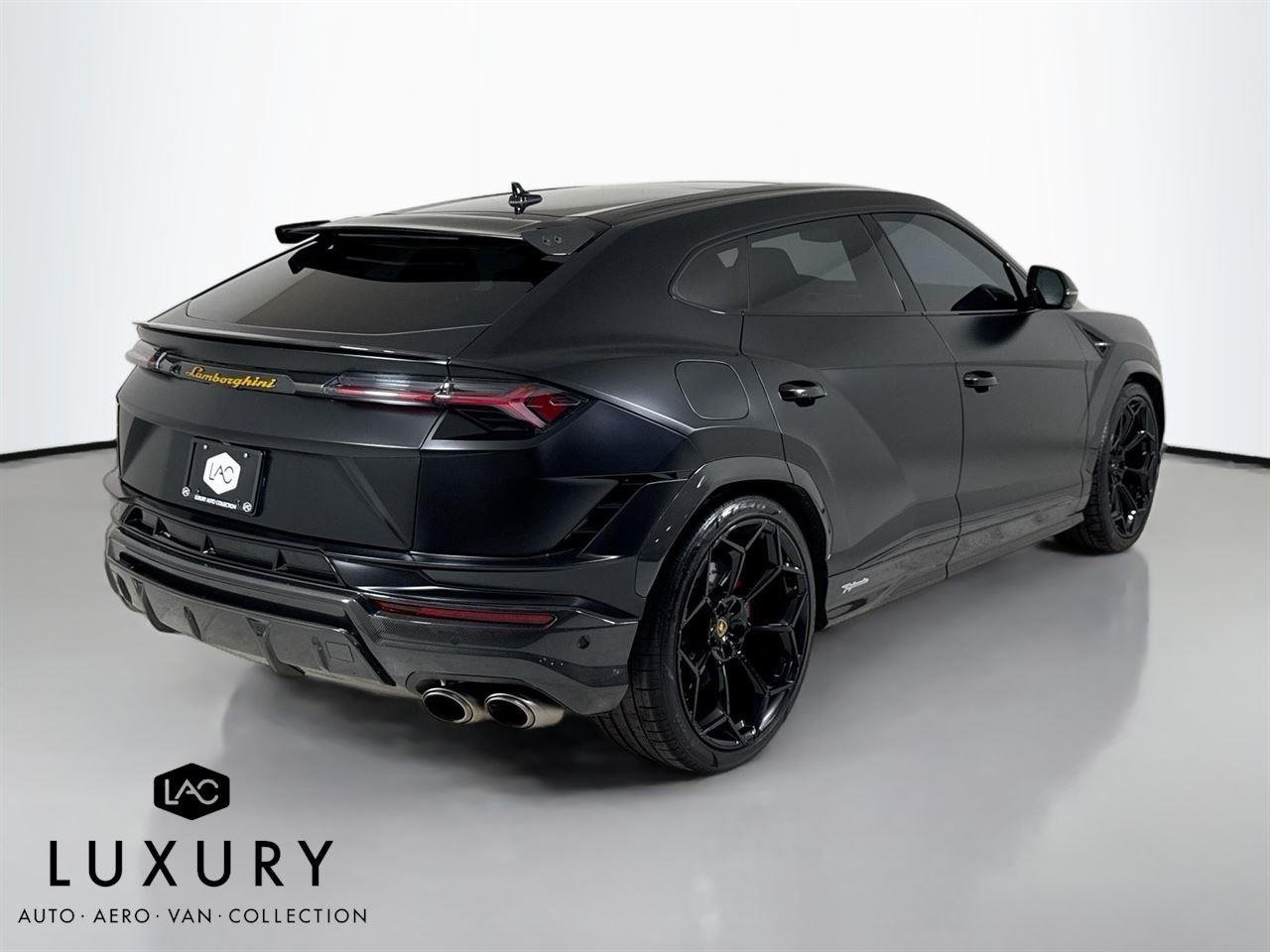 2023 Lamborghini Urus Performante photo 4