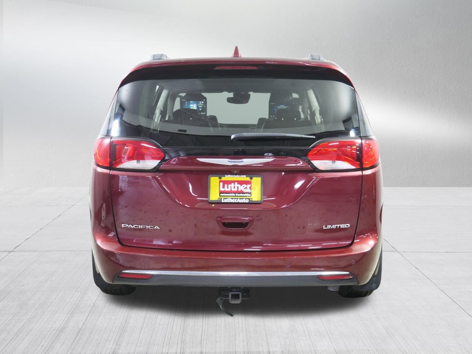 2018 Chrysler Pacifica Limited photo 6