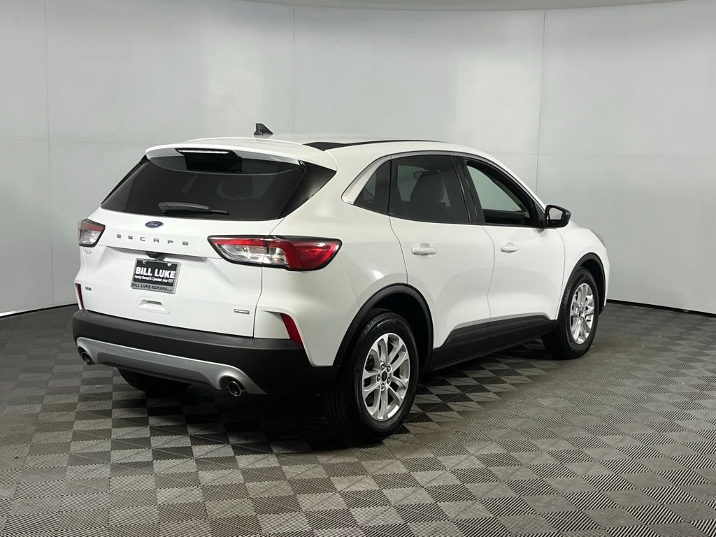2022 Ford Escape Hybrid SE photo 2