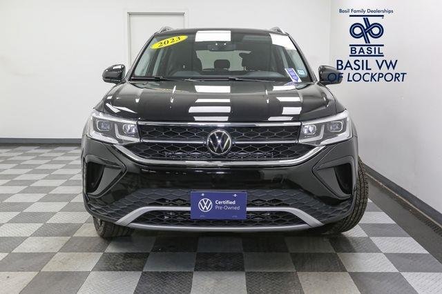 2023 Volkswagen Taos SEL photo 3