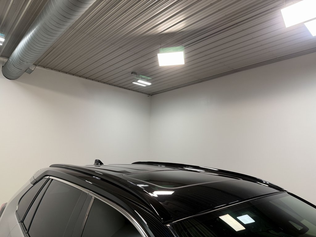 2019 Toyota RAV4 Hybrid XSE photo 41