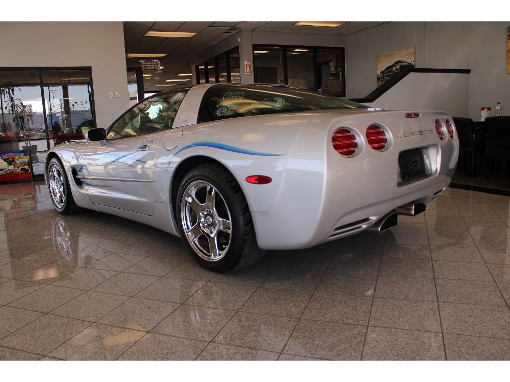 1998 Chevrolet Corvette Base photo 4