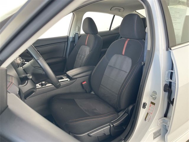 2024 Nissan Sentra SR photo 2