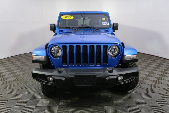 2023 Jeep Wrangler Altitude photo 3