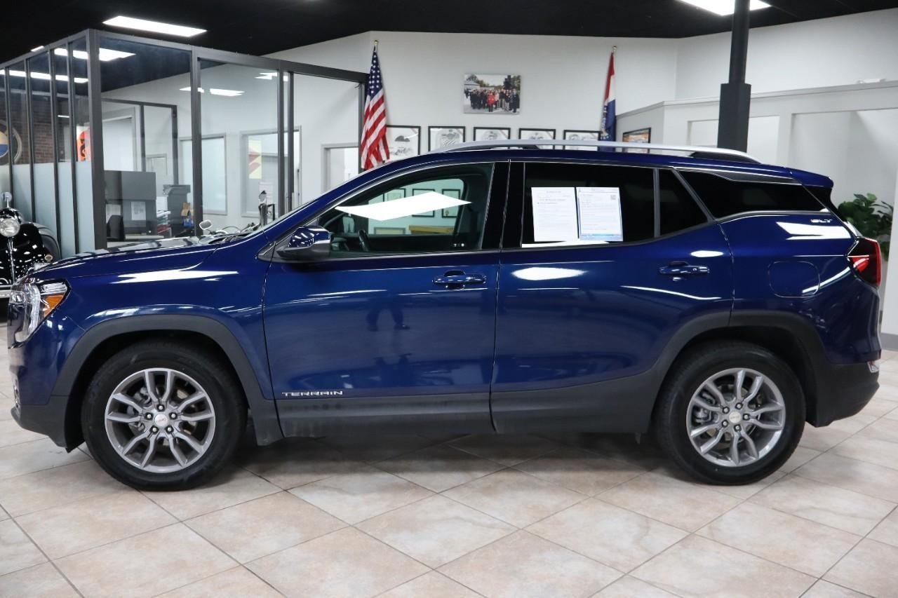 2022 Gmc Terrain SLT photo 2