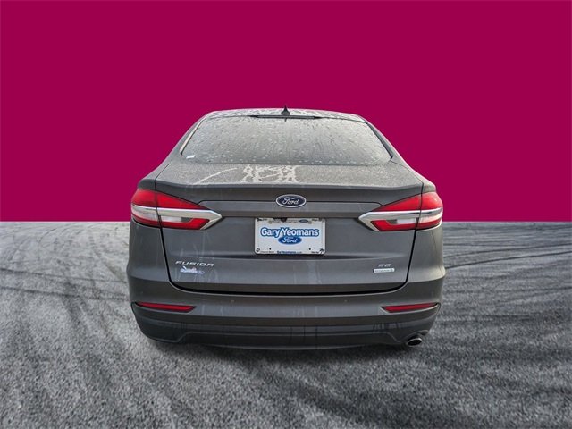 2020 Ford Fusion SE photo 4