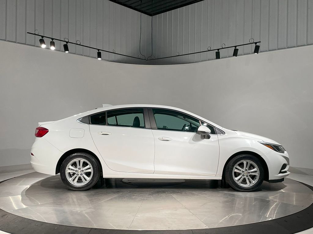 2018 Chevrolet Cruze LT photo 8