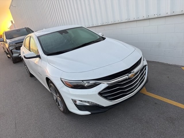 2023 Chevrolet Malibu 1LT photo 3