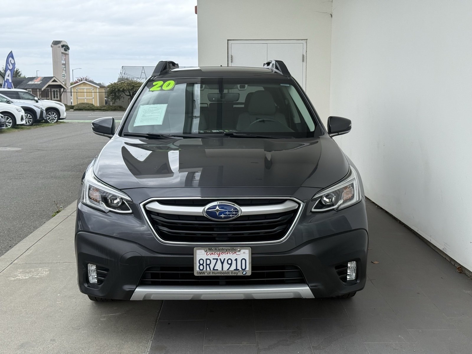 2020 Subaru Outback Limited photo 2