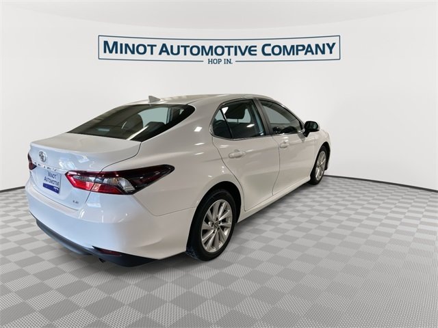 2023 Toyota Camry LE photo 8