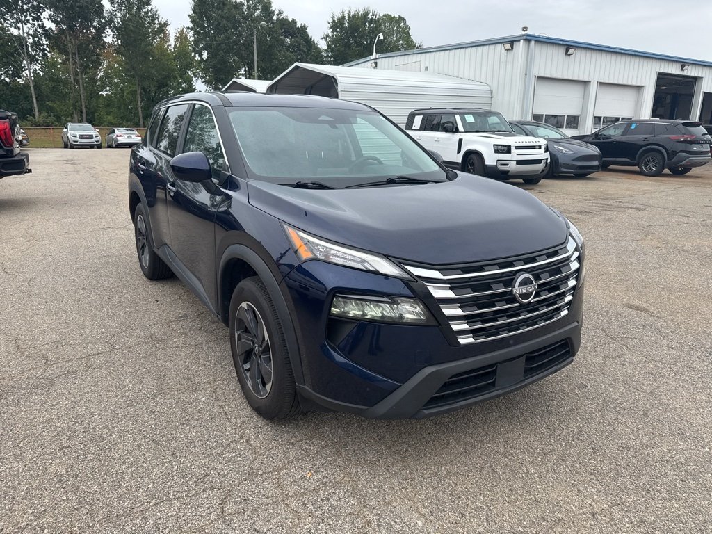 2024 Nissan Rogue SV photo 2