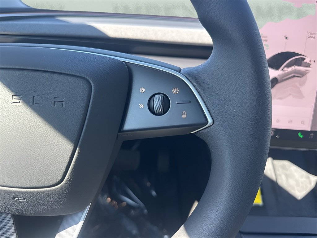 2025 Tesla Model 3 Long Range photo 16