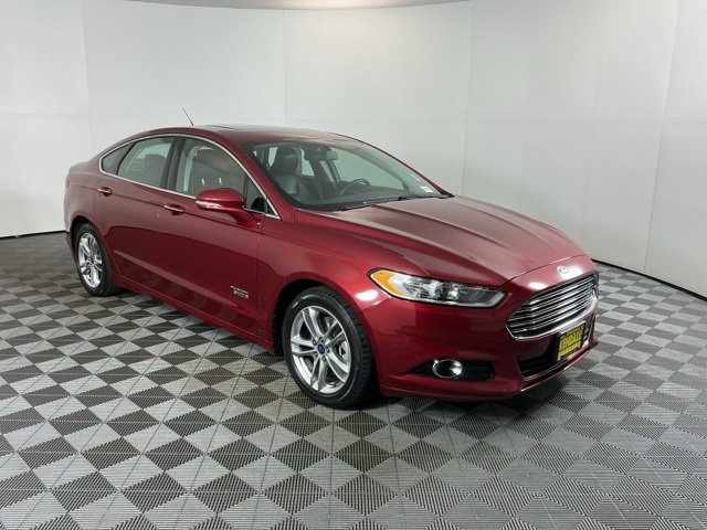 2016 Ford Fusion Energi Titanium photo 3