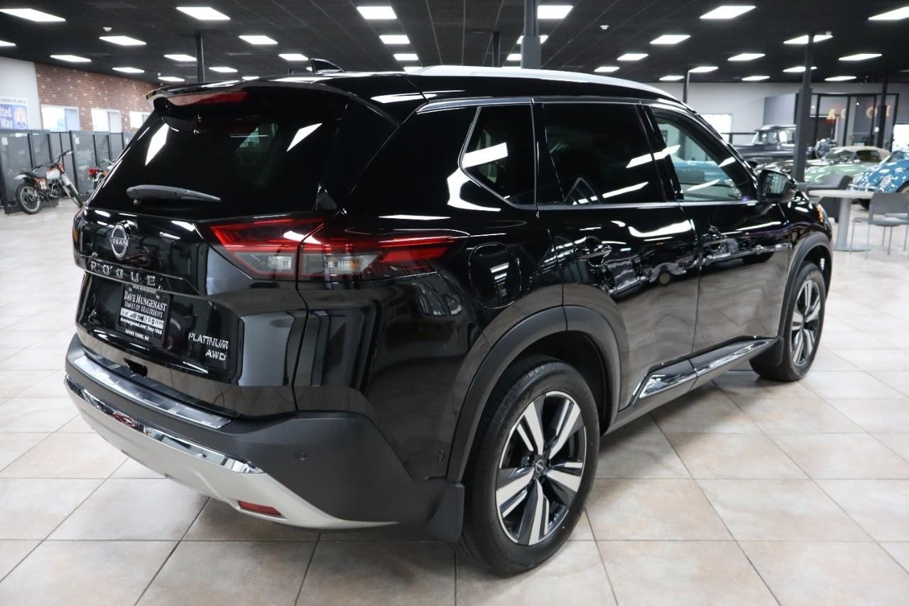 2023 Nissan Rogue Platinum photo 5