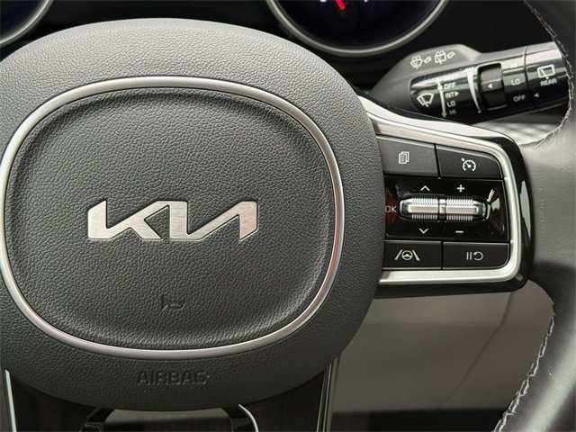 2022 Kia Carnival LX photo 22