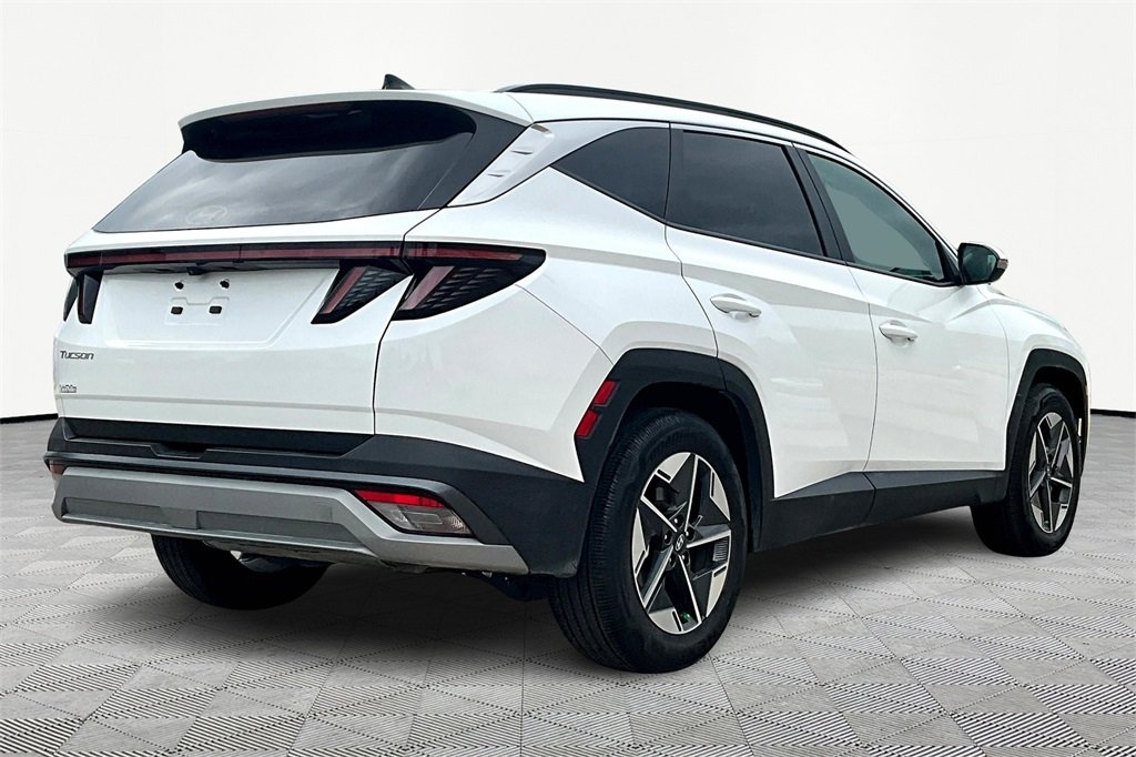 2025 Hyundai Tucson SEL Convenience photo 2