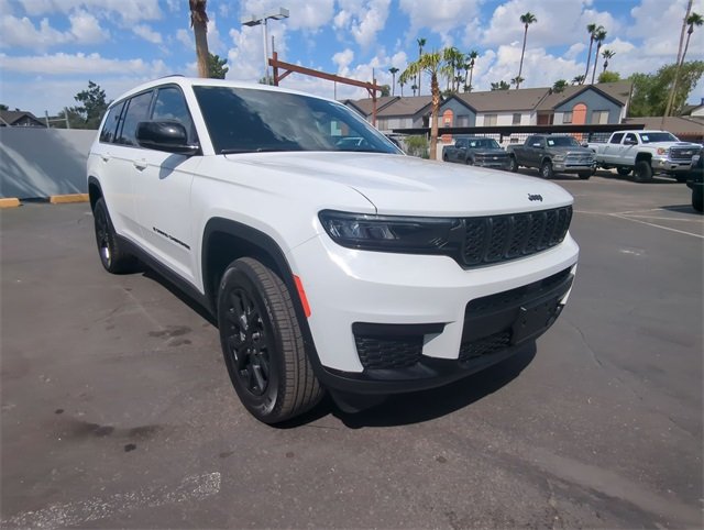 2024 Jeep Grand Cherokee Altitude photo 25