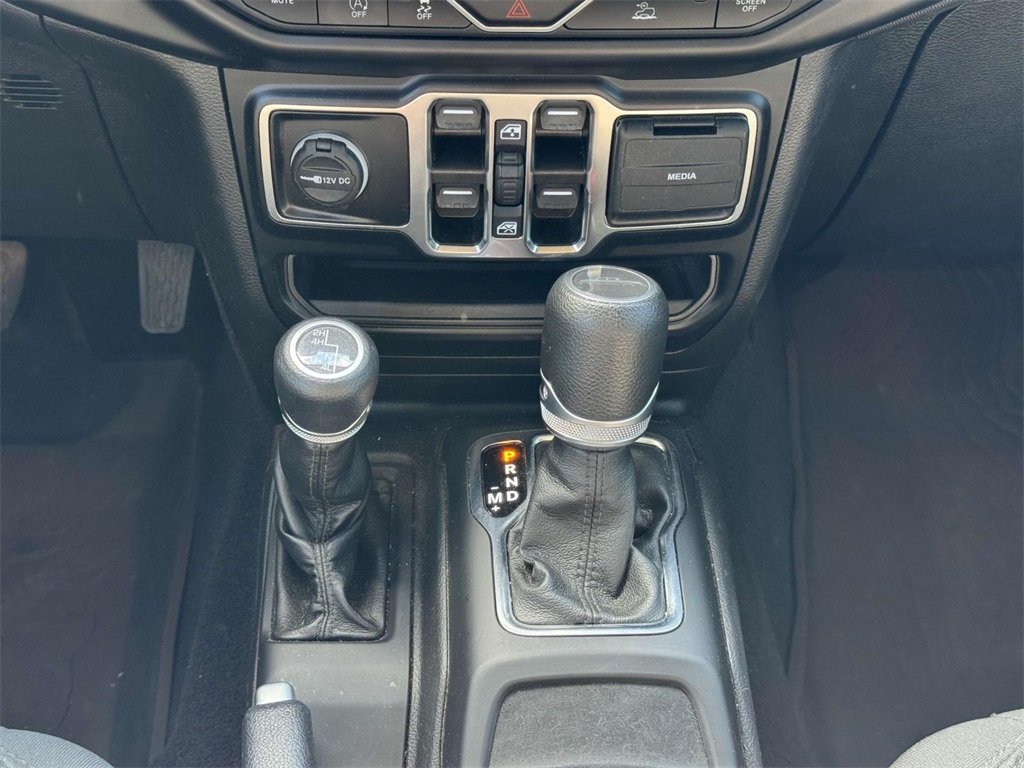 2022 Jeep Gladiator Willys photo 21