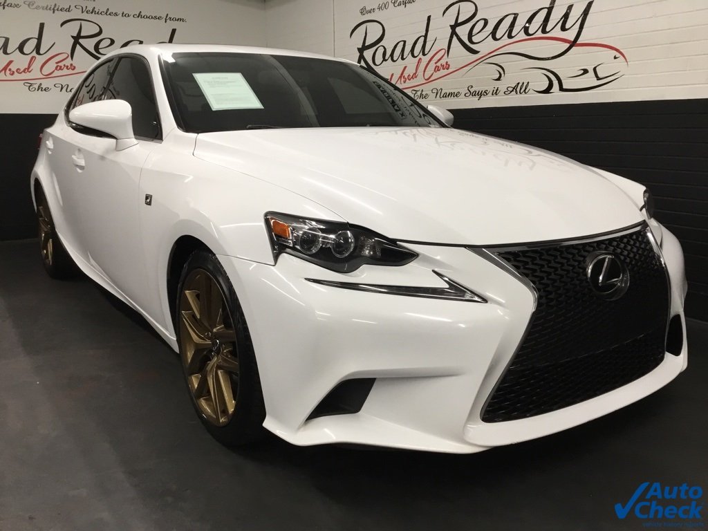 2016 Lexus IS 300 photo 3