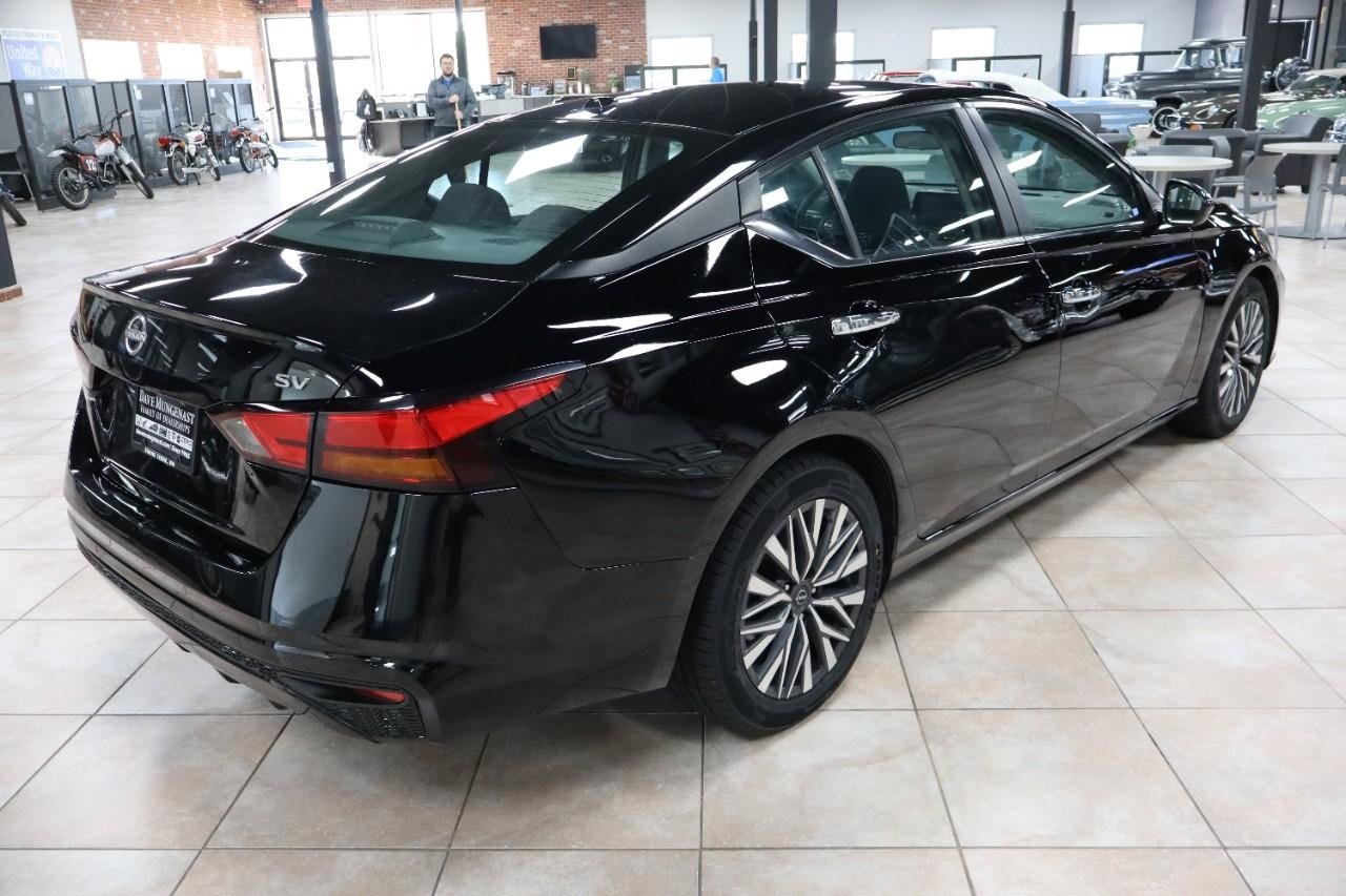 2023 Nissan Altima 2.5 SV photo 5