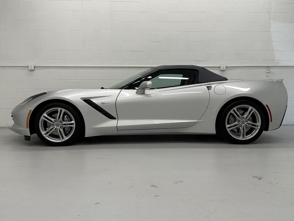 2016 Chevrolet Corvette 2LT photo 10