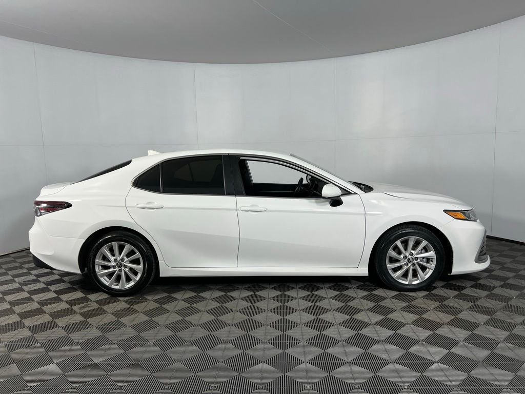 2024 Toyota Camry LE photo 3