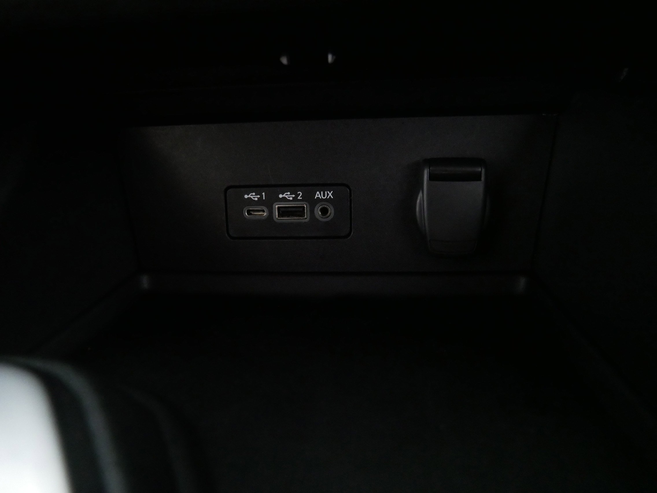 2022 Nissan Sentra SV photo 28