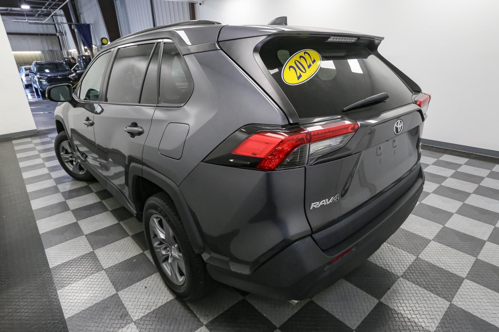2022 Toyota RAV4 XLE photo 9