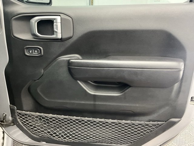 2020 Jeep Gladiator Sport photo 13