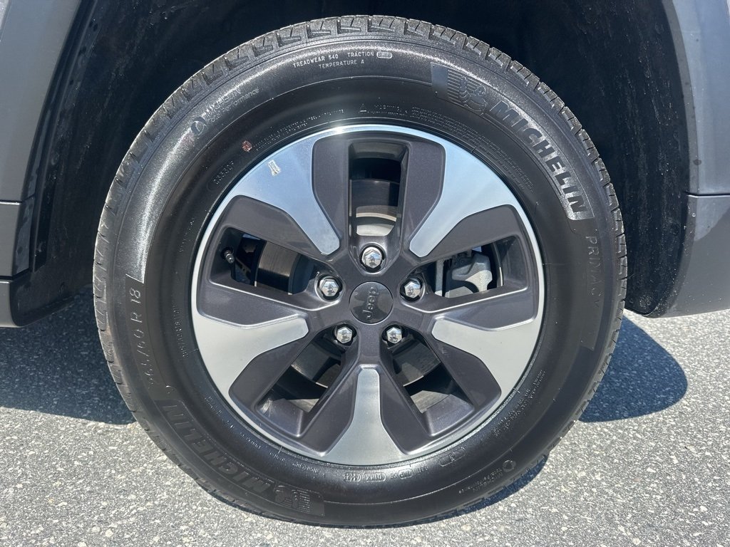 2024 Jeep Cherokee Limited 4xe photo 28