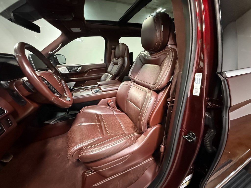 2021 Lincoln Navigator Black Label photo 10