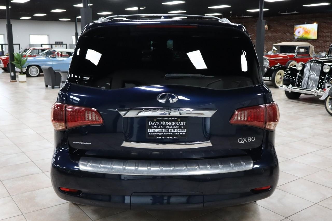 2017 Infiniti QX80 Base photo 4