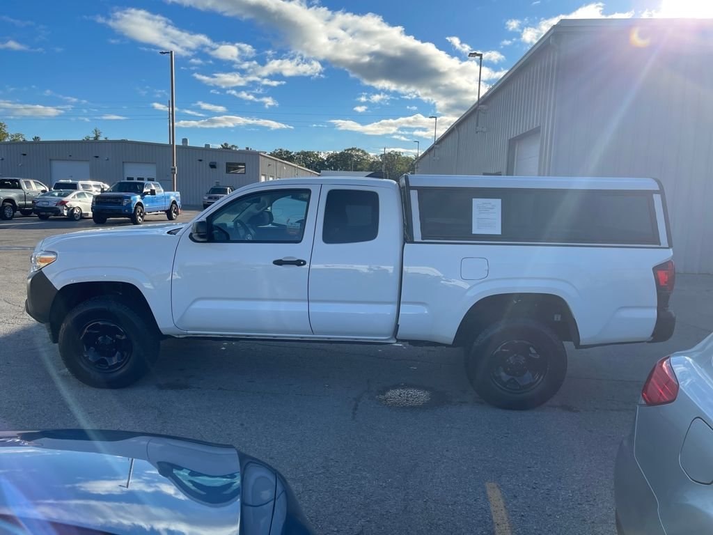 2021 Toyota Tacoma SR photo 2